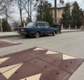У Чернівцях продовжують встановлювати «берлінські подушки»: що відомо