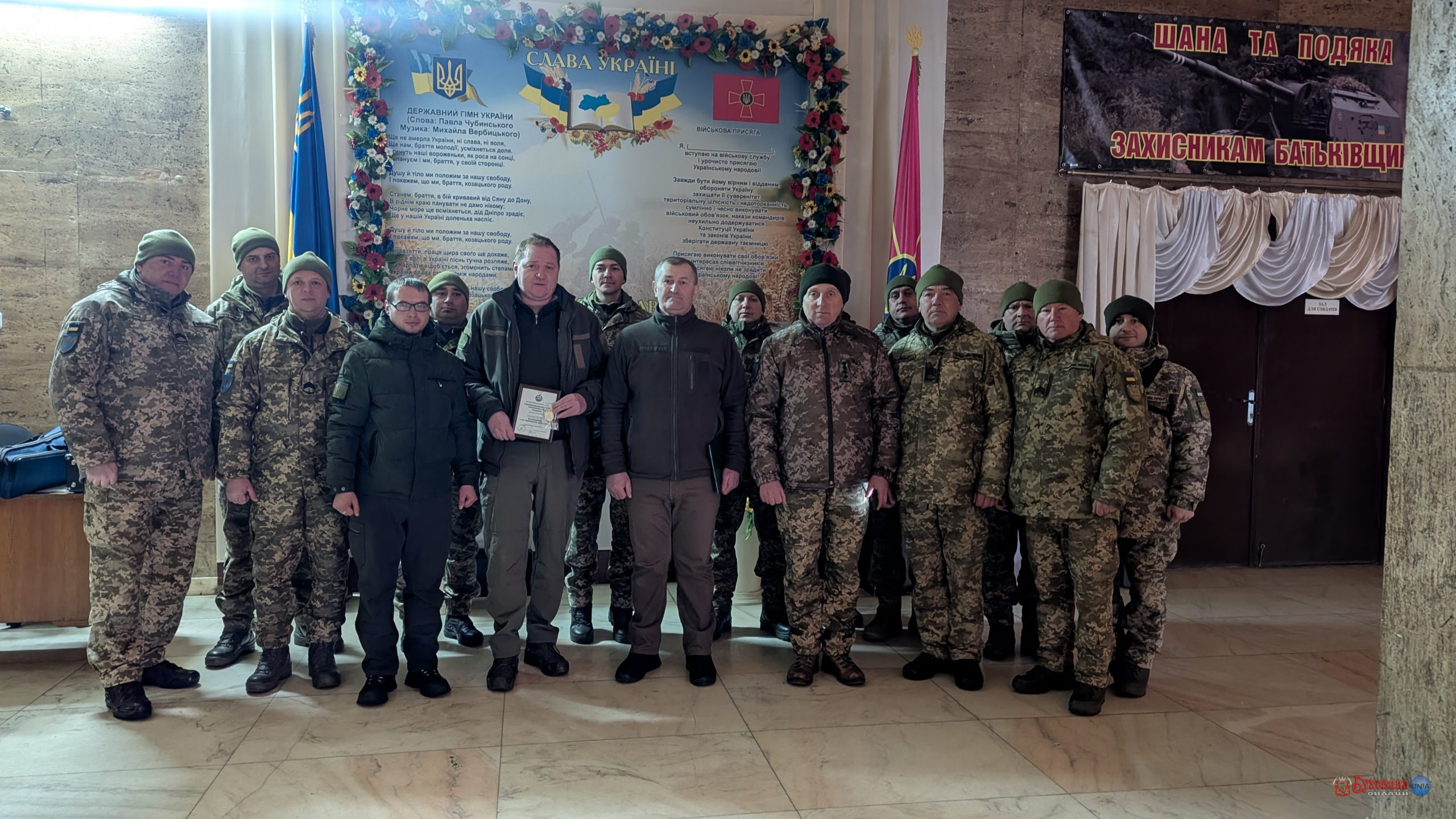 Волонтер з Буковини отримав відзнаку від Головнокомандувача ЗСУ